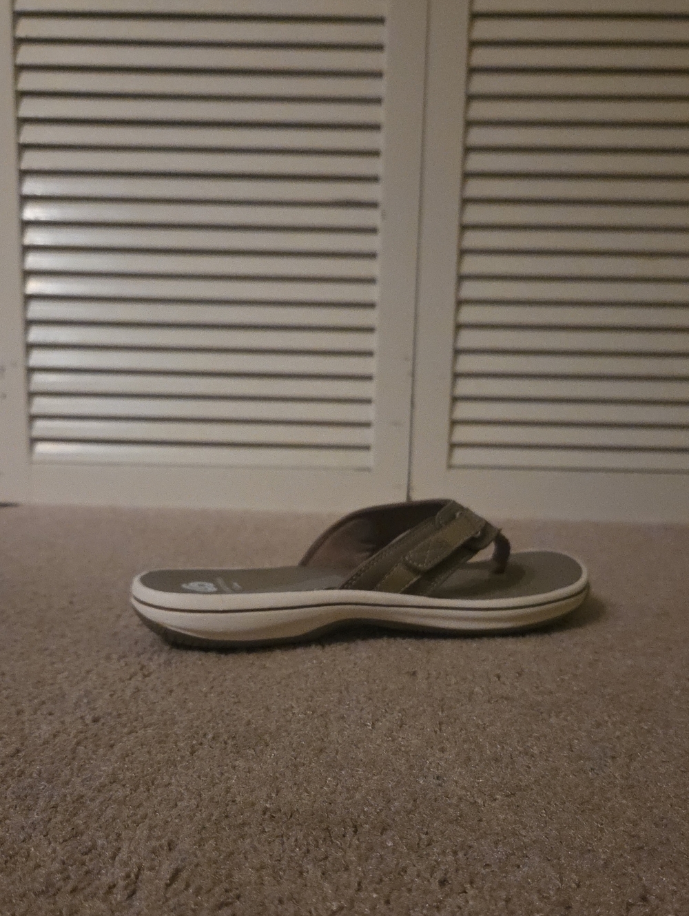 Clarks CLOUDSTEPPERS SEA BREEZE SANDAL/ TAUPE